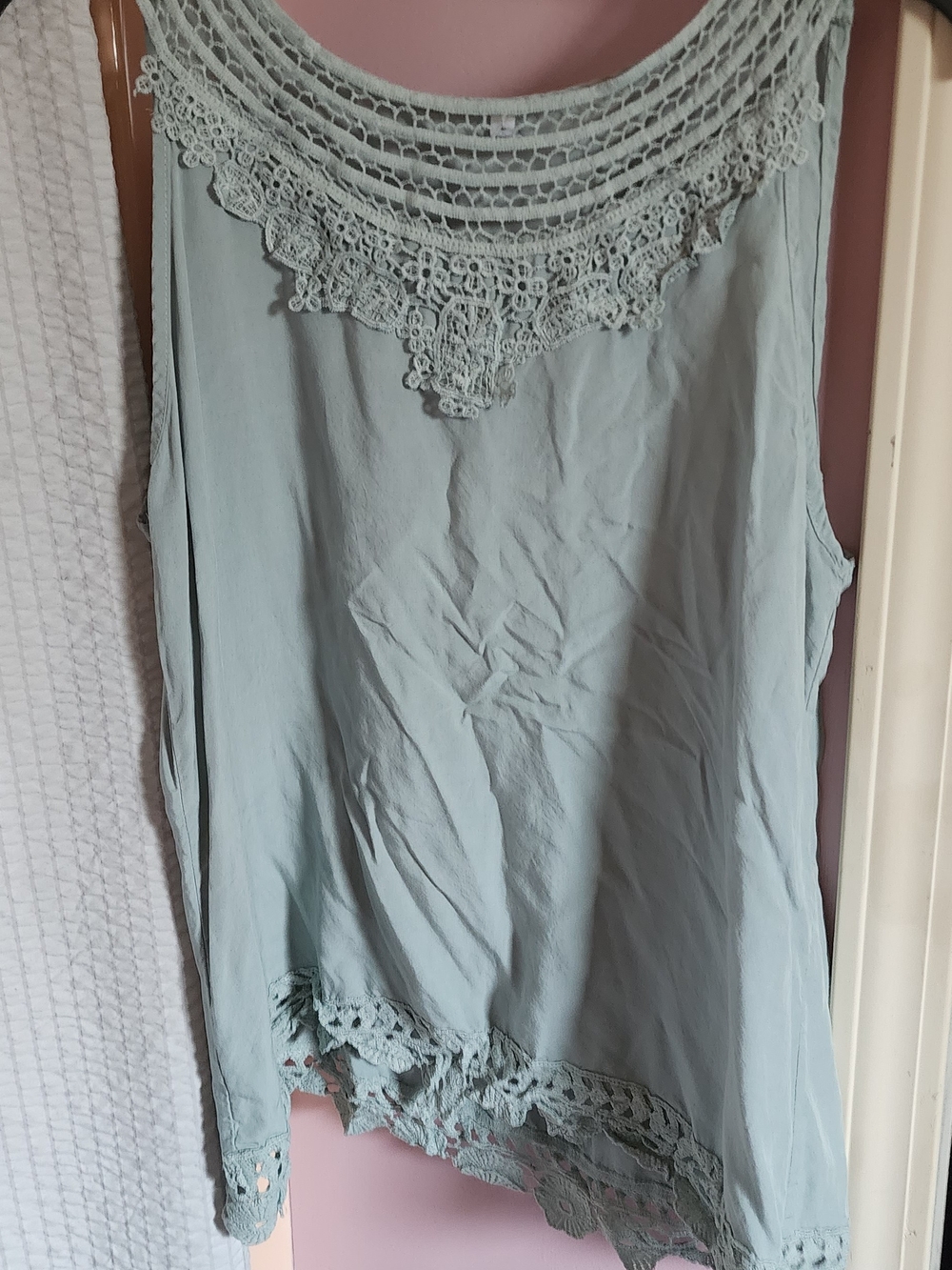 Crochet Trim Sleeveless Women's Top - Light Sage